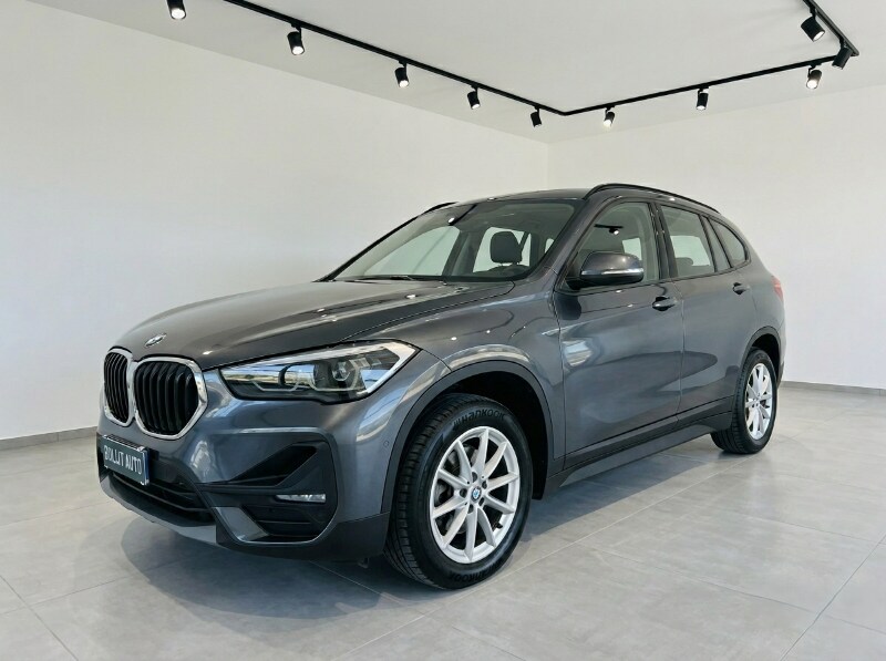 BMW X1            (F48)